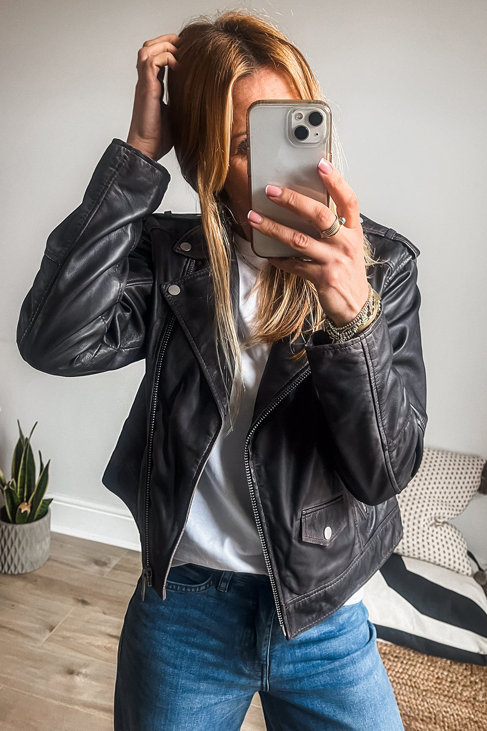 Chic black lapel collar motorcycle jacket