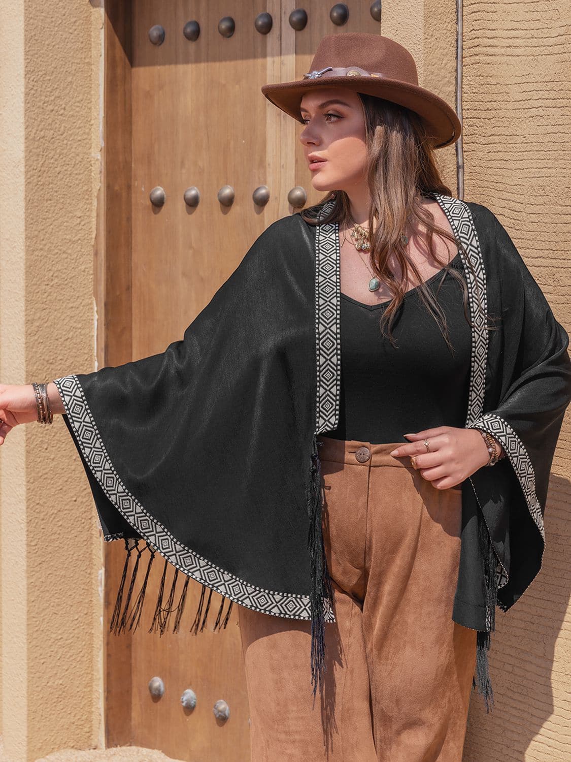 Plus Size Geometric Open Front Fringe Hem Cardigan.