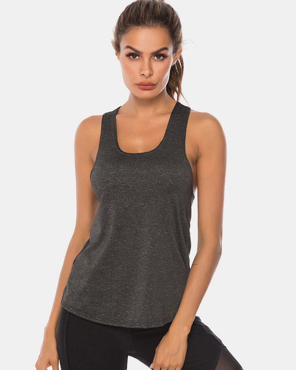 Active tank top with scoop neck, basic style, moderate stretch.