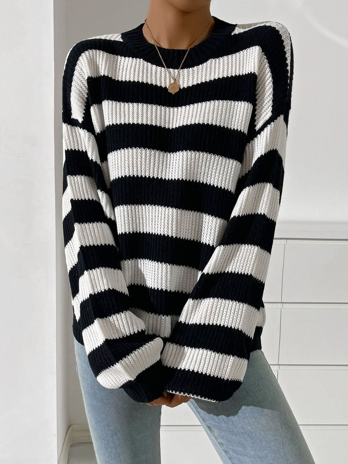 Cozy honey striped long sleeve sweater with round neck