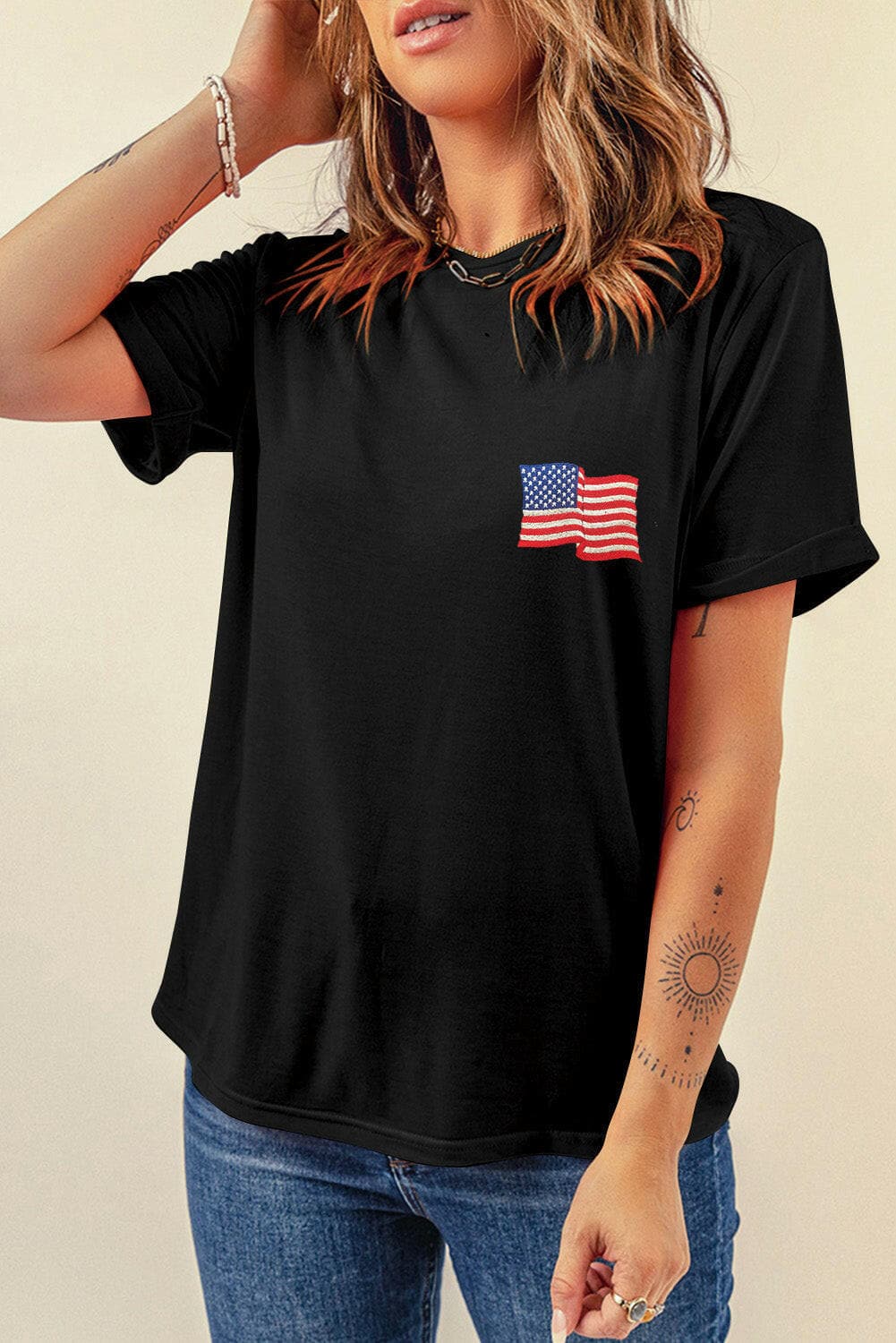 US Flag Round Neck Short Sleeve T-ShirtUpgrade Your Casual Look with Our US Flag Round Neck Short Sleeve T-Shirt!
 
 
Classic Style: Embrace the timeless appeal of the US flag design in a round neck t-shiLove Salve Flag Round Neck Short Sleevegraphic