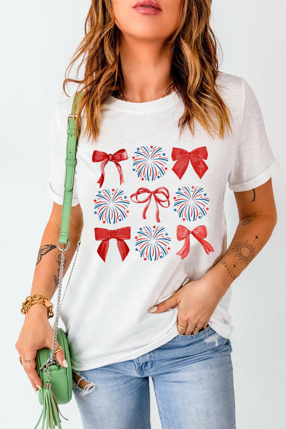 Bow Graphic Round Neck Short Sleeve T-Shirt.