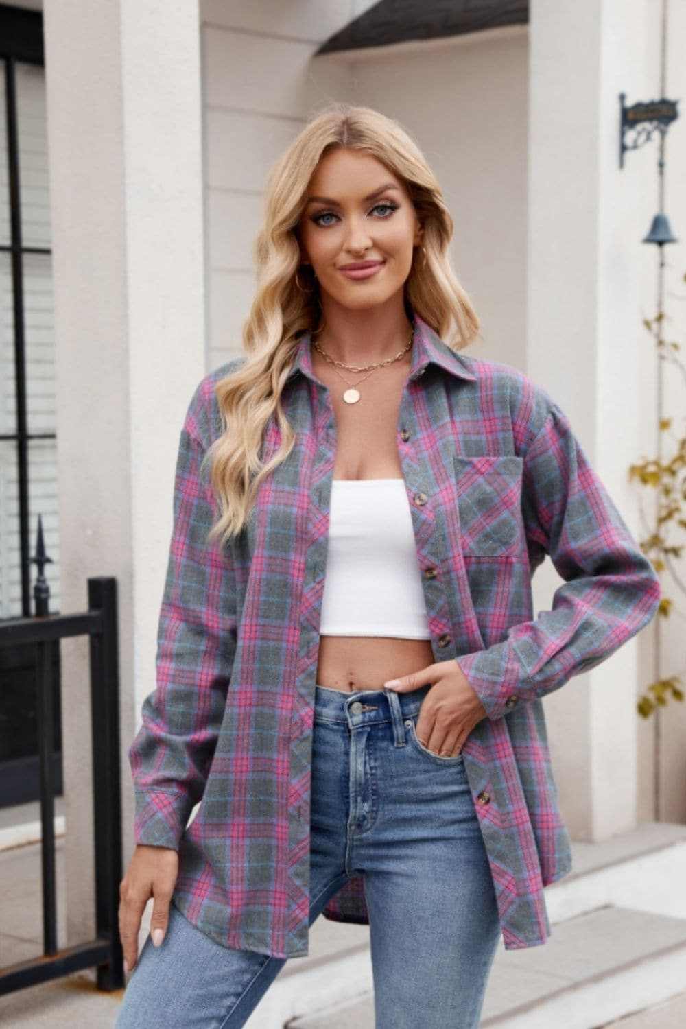 Pocketed Plaid Collared Neck Long Sleeve Shirt.