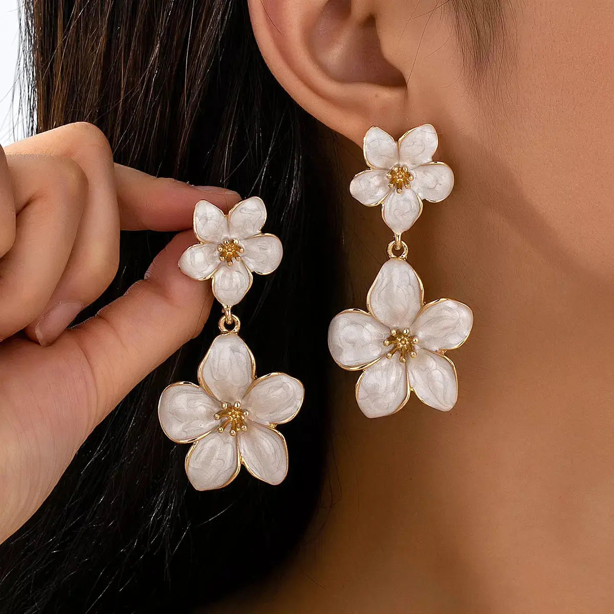 Gold Plated Flower Dangle Earrings Zinc Alloy White Resin Petals Simply Love