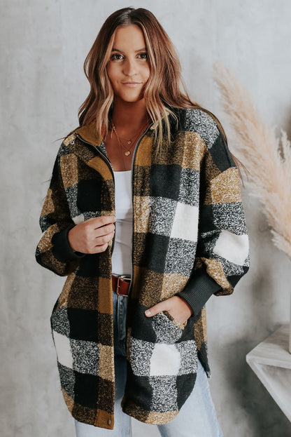 Plaid overcoat with zipper side pockets and casual style