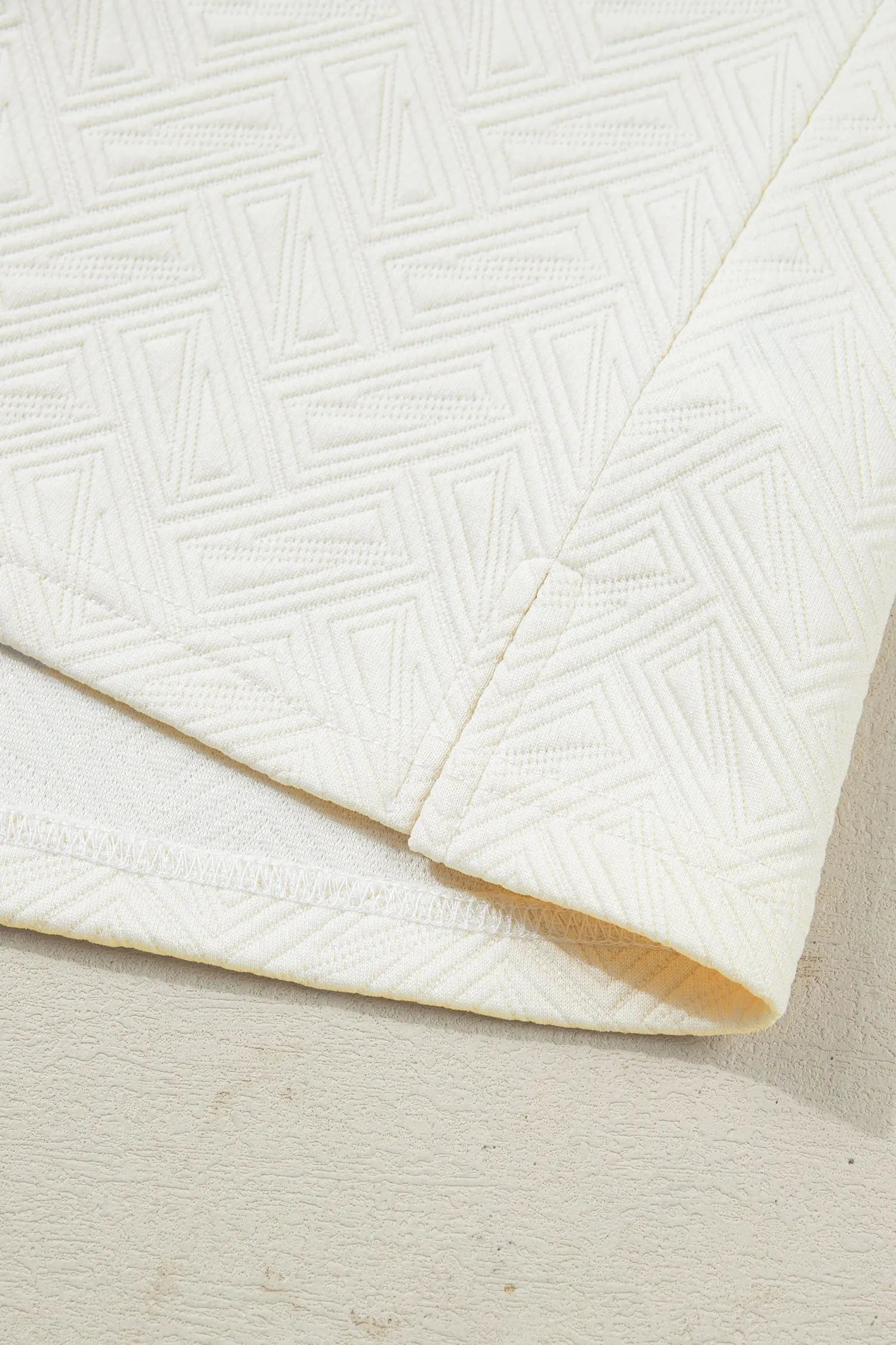 White Textured Knit Zipped Collar Pullover With Striped Contrast Accent Dear-Lover Dropshipping