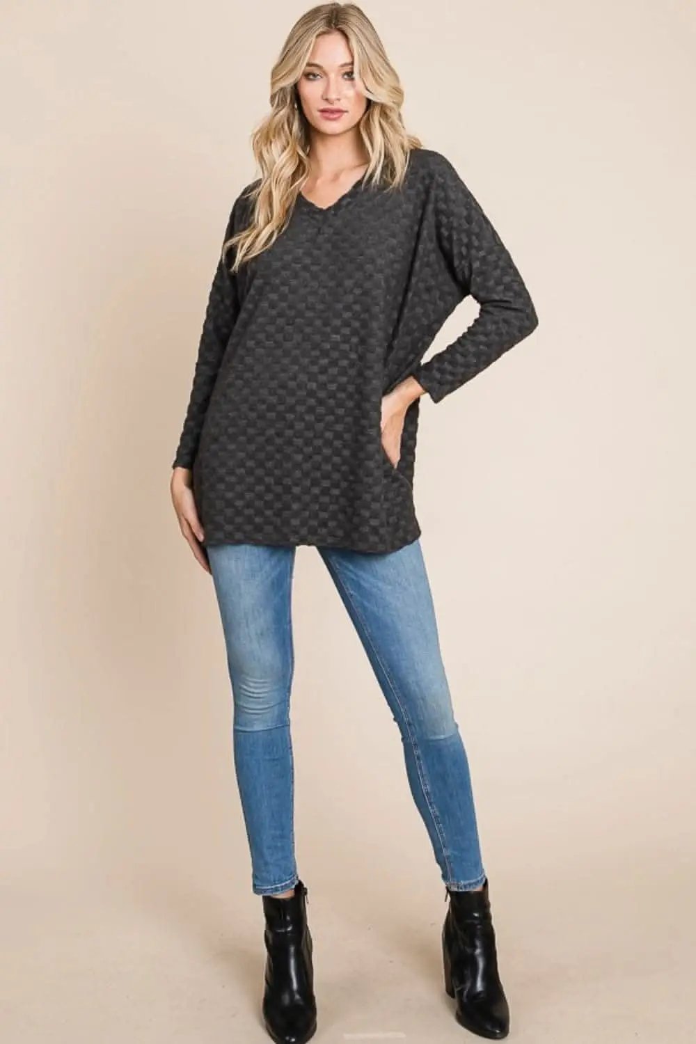 BOMBOM checkered long sleeve v-neck - Love Salve 