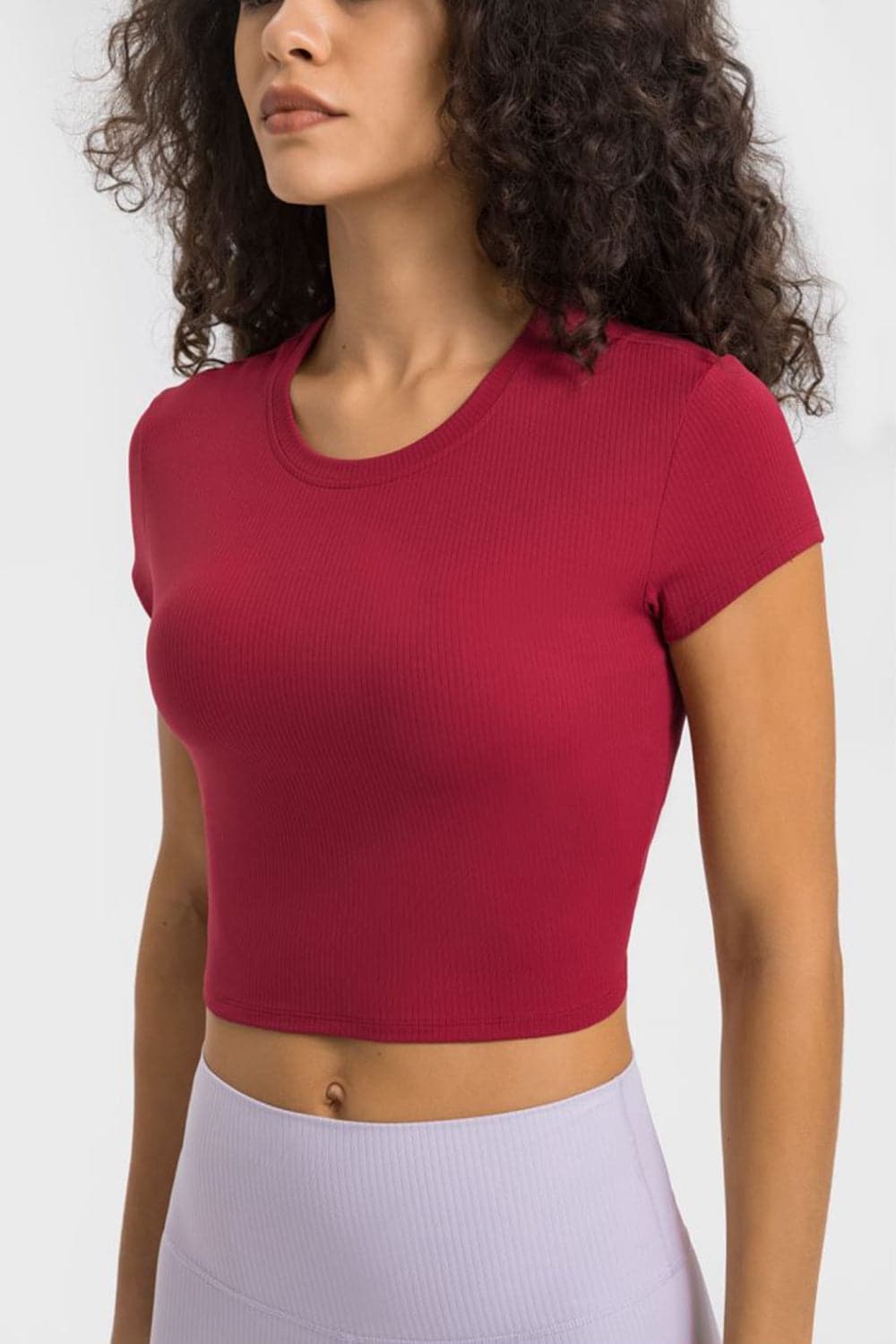 Round Neck Short Sleeve Cropped Sports T-Shirt.