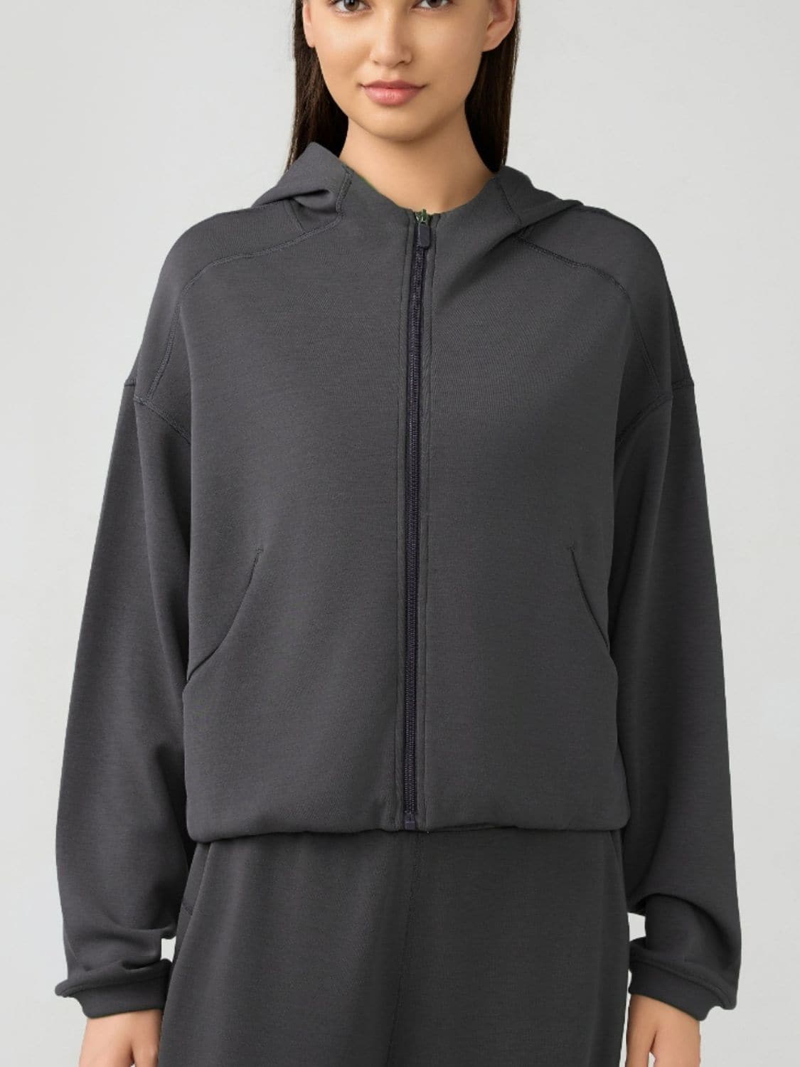 Hooded zip sweatshirt with pockets