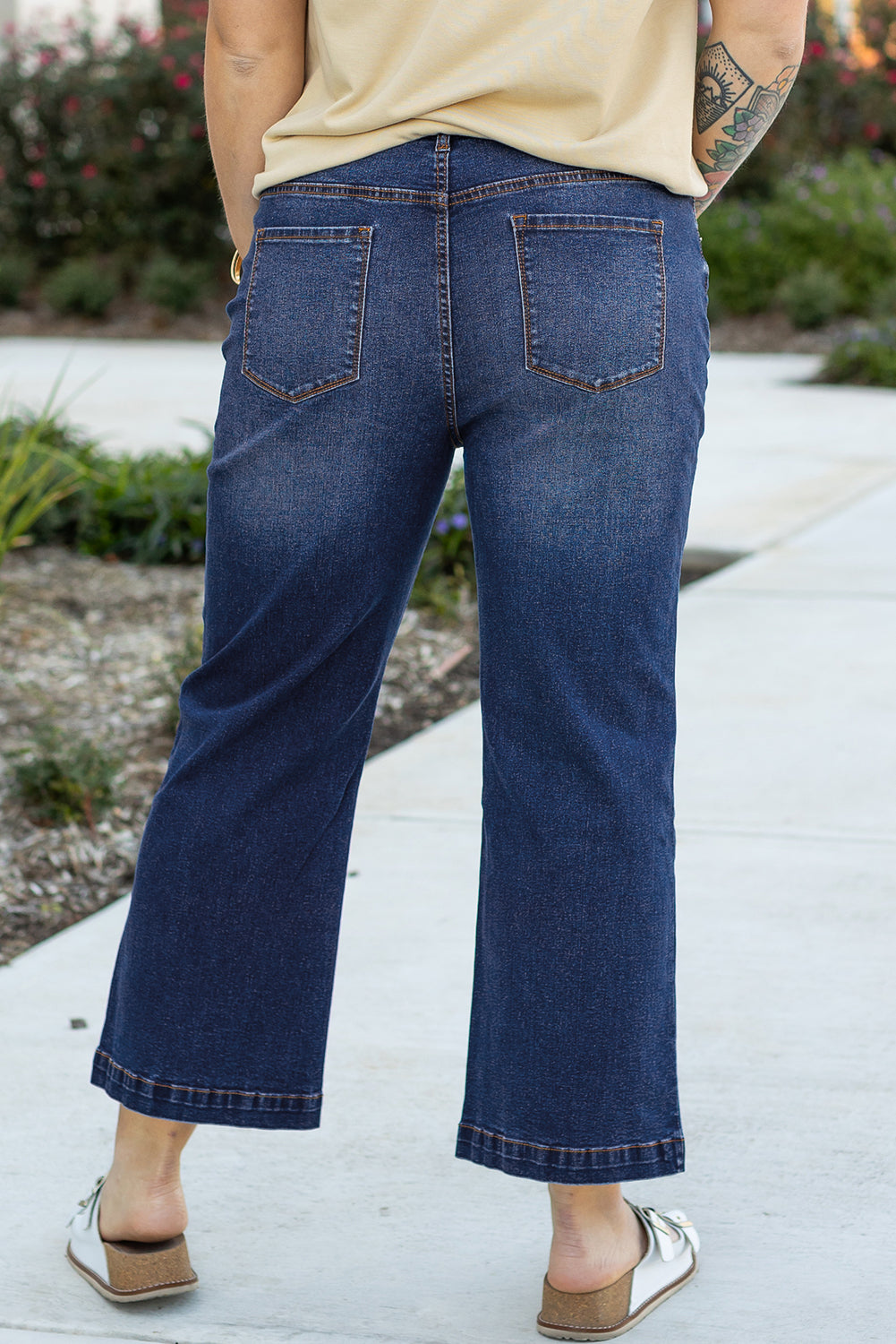 Trendy navy blue plus size wide-leg jeans