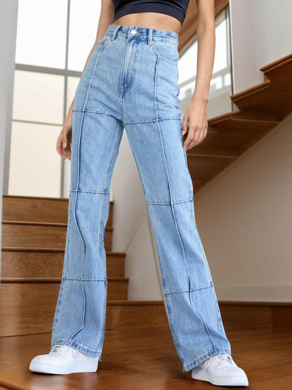 High Waist Straight Jeans with Pockets.