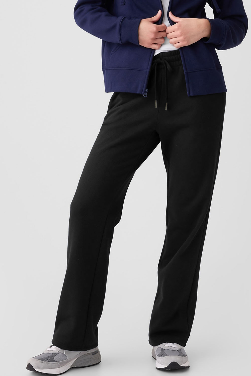 Cozy black fleece-lined casual pants with adjustable drawstring waist