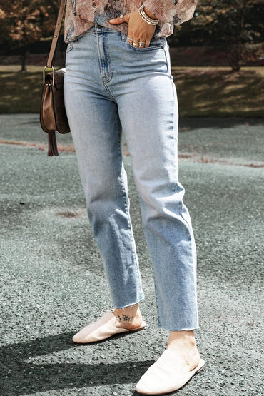 High Waist Straight Jeans with Pockets.