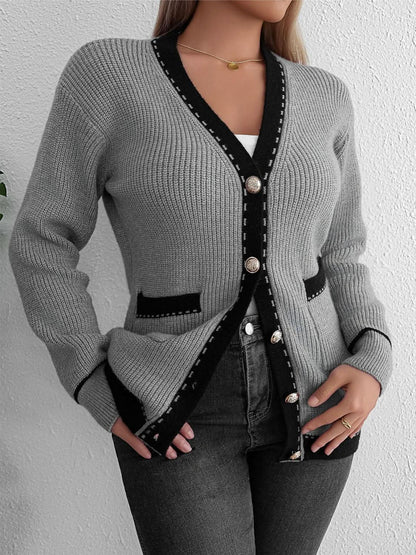 Chic button-up cardigan with pockets