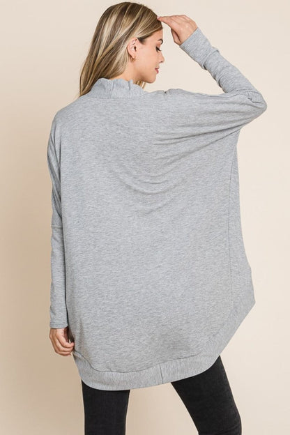 Chic cocoon cardigan with open front and long sleeves