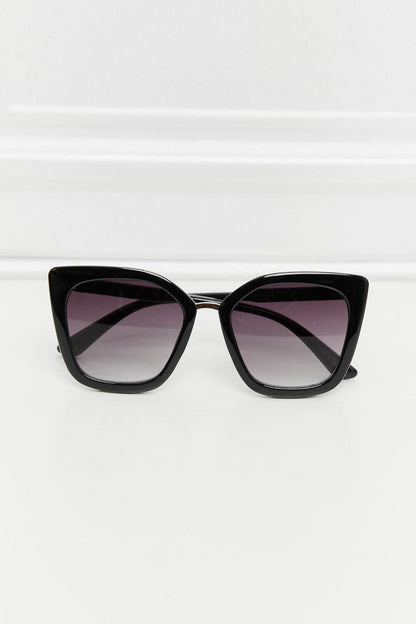 Cat Eye Full Rim Polycarbonate Sunglasses.