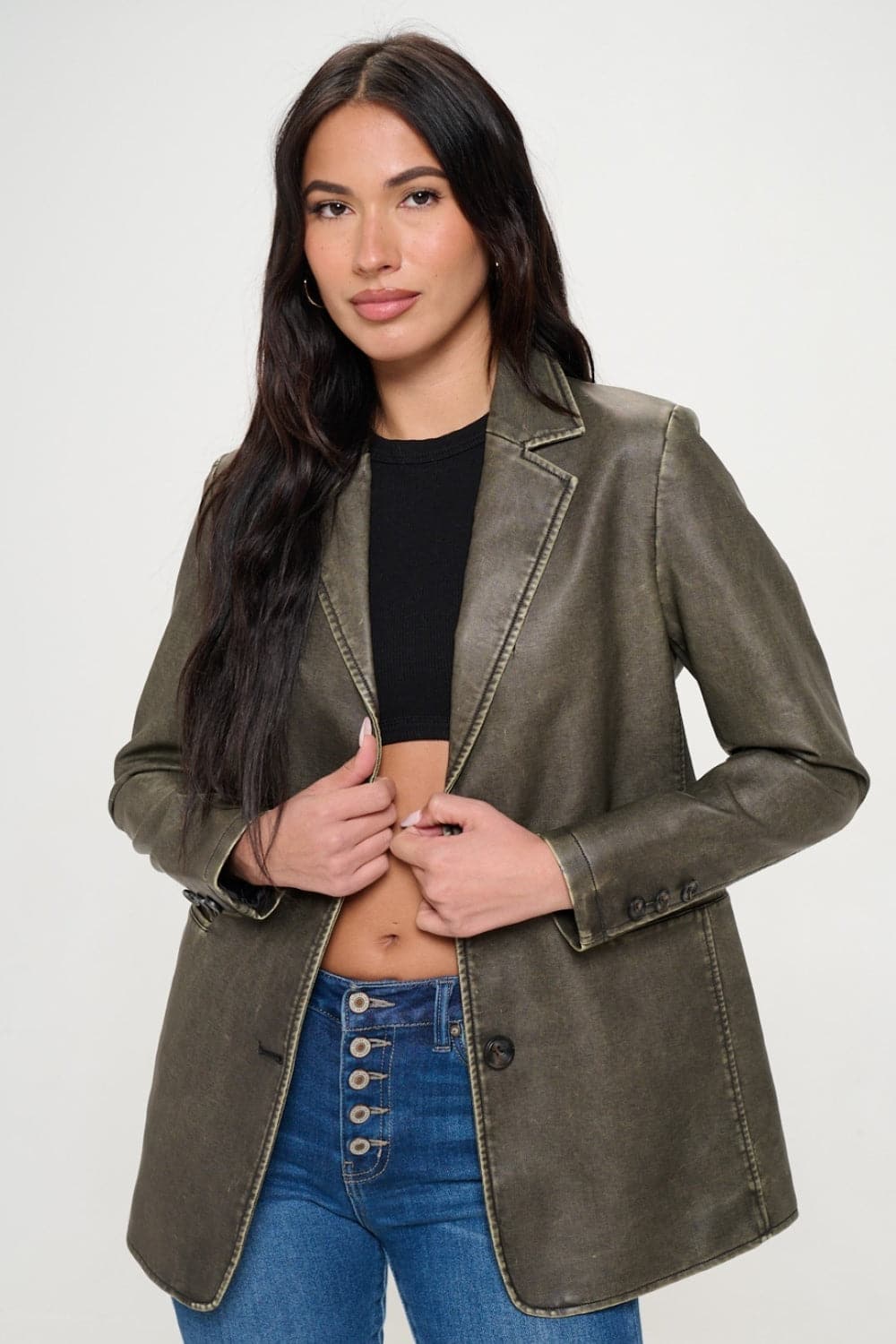 Coalition LA Single-Breasted Vegan Leather BlazerThis single-breasted vegan leather blazer offers a sleek and stylish look. Made from cruelty-free materials, it's a chic and ethical choice. Perfect for adding a touLove Salve Coalition LA Single-Breasted Vegan Leather BlazerOuterwear