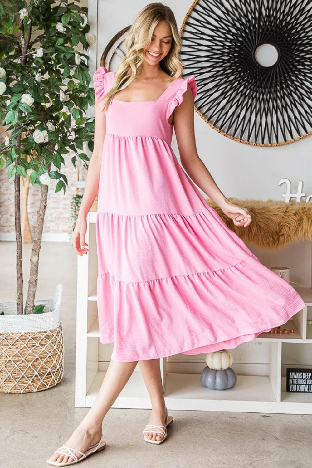 Reborn J Ruffled Sleeveless Tiered Midi DressExperience Elegance with the Reborn J Ruffled Sleeveless Tiered Midi Dress
 Indulge in sophistication with our Ruffled Sleeveless Tiered Midi Dress, a garment that eLove Salve Ruffled Sleeveless Tiered Midi Dressusa