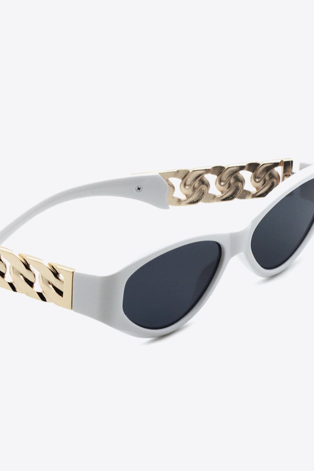 Chain Detail Temple Cat Eye Sunglasses.