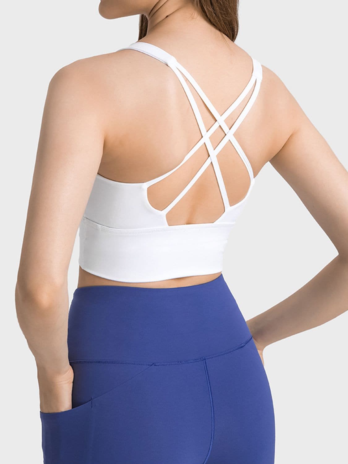 Scoop Neck Crisscross Straps Sports Bra.