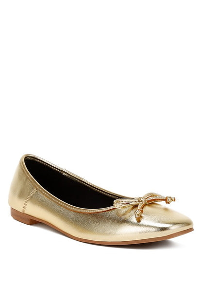 Metallic bow detail flats