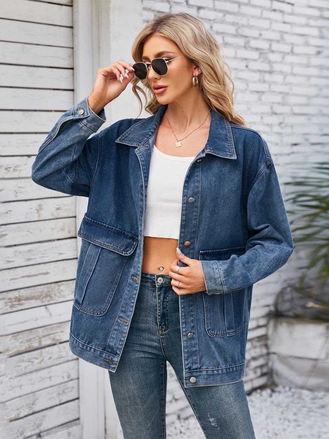 Chic button-up denim jacket with long sleeves