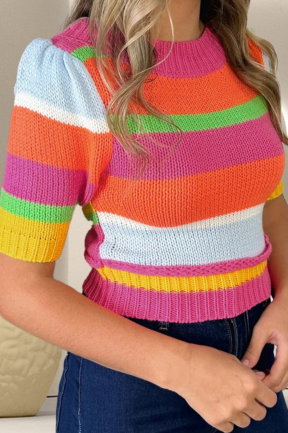 Color Block Round Neck Half Sleeve Knit Top.