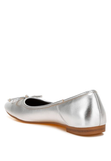 Metallic bow detail flats