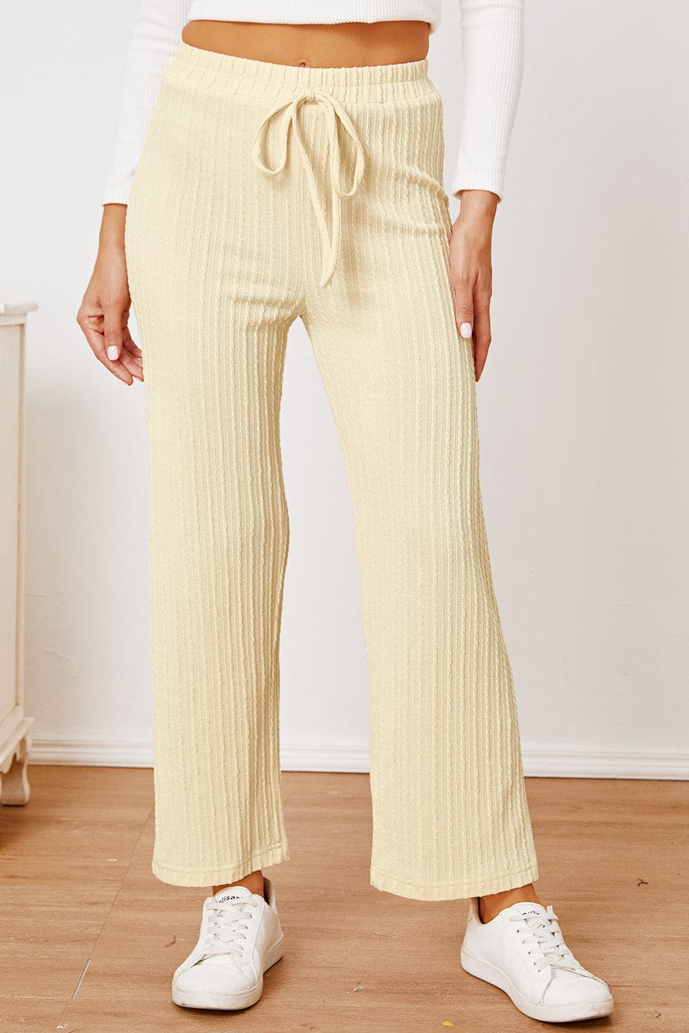 Textured Elastic Waist Straight Pants.