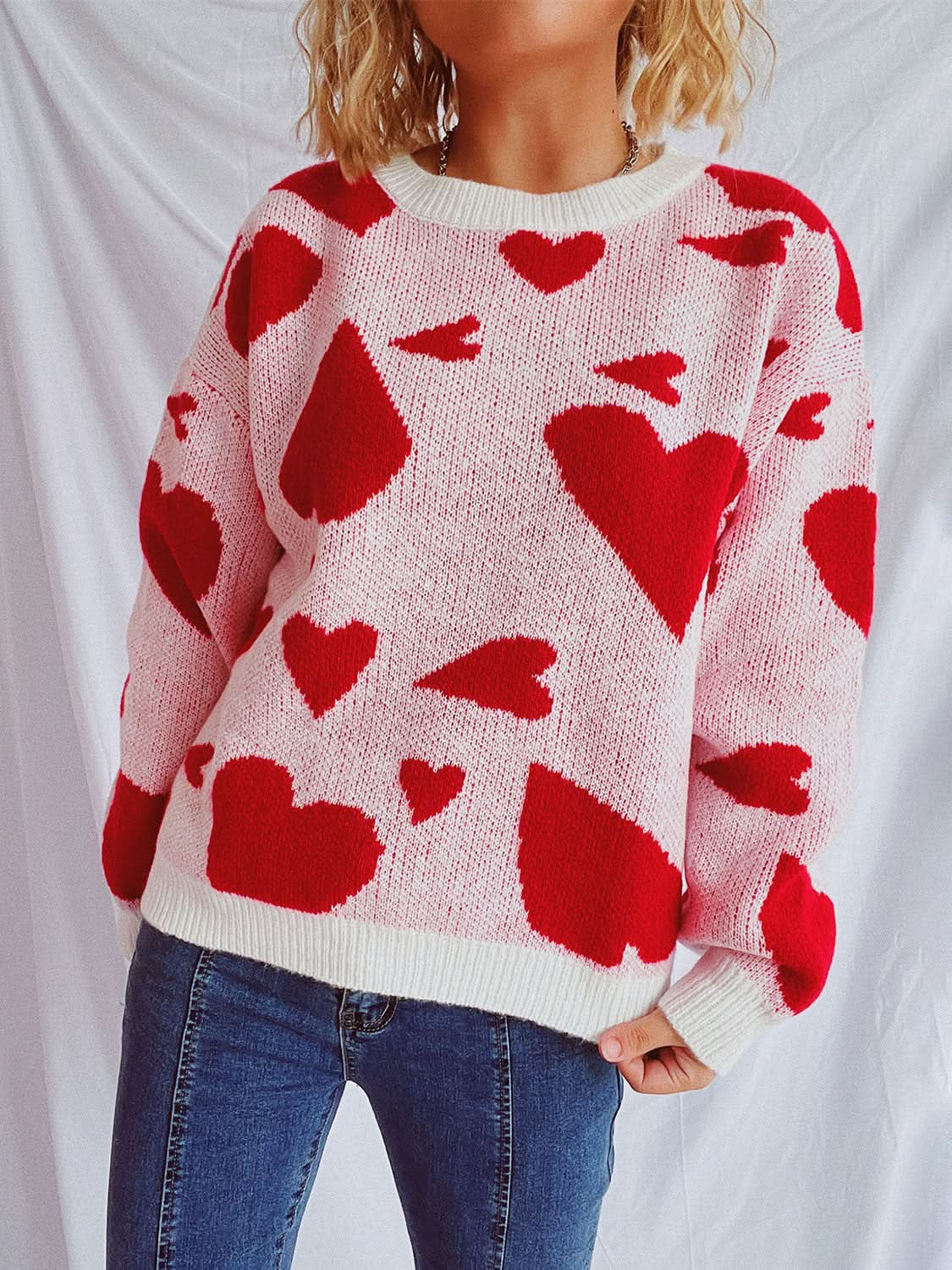 Charming heart-patterned long sleeve sweater