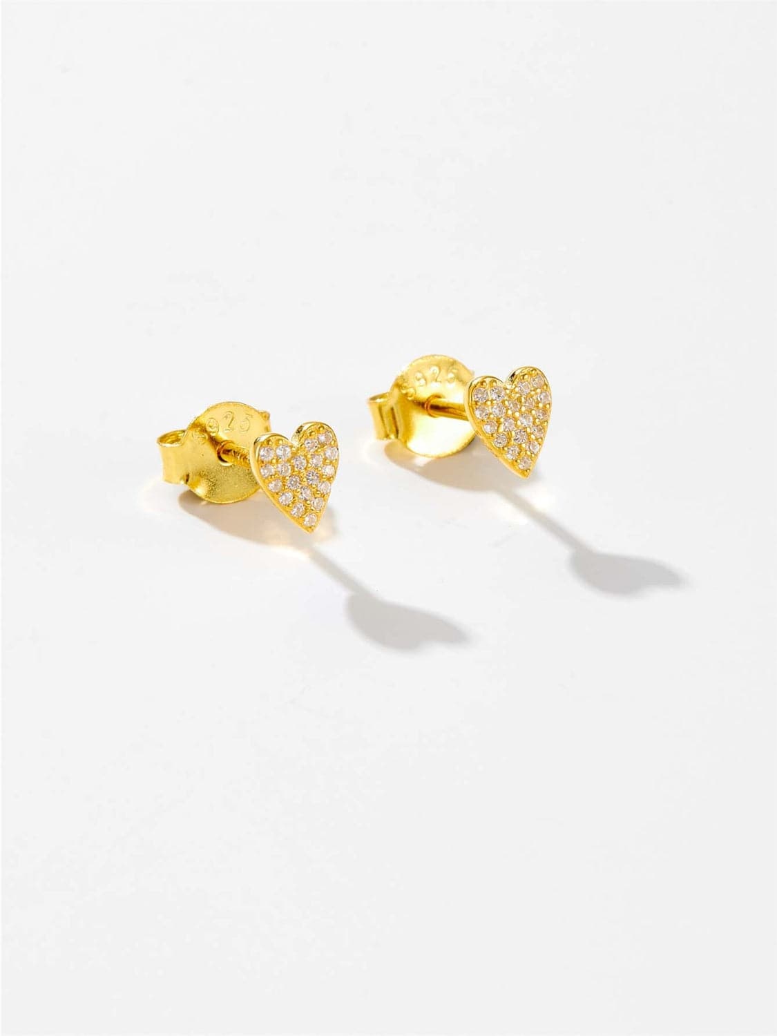 925 Sterling Silver Zircon Heart Stud Earrings.