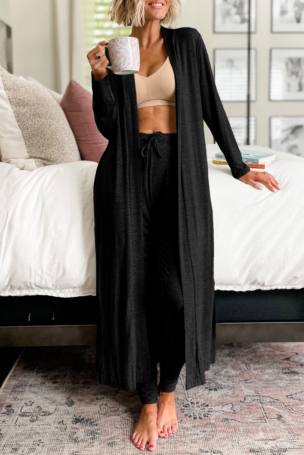 Chic black cardigan & skinny pants set