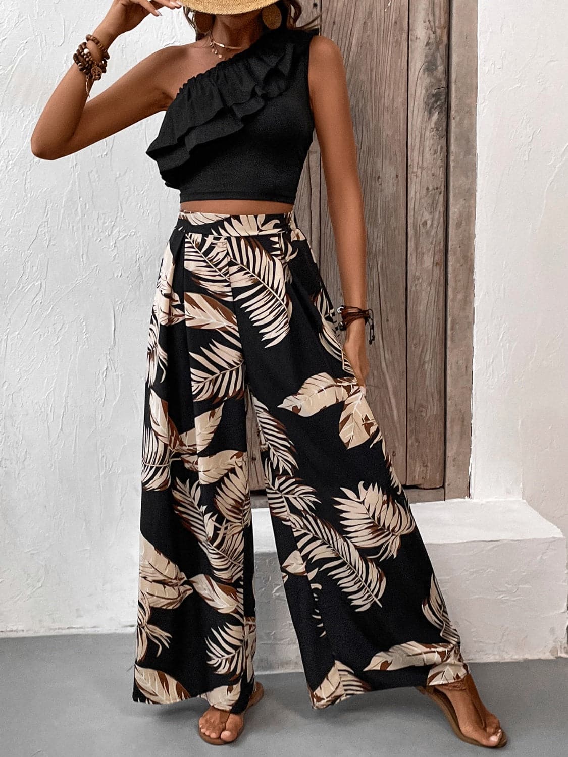 Ruffled Sleeveless Top and Printed Pants Set.