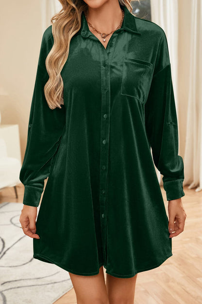 Velvet-collared long sleeve mini dress with a touch of elegance