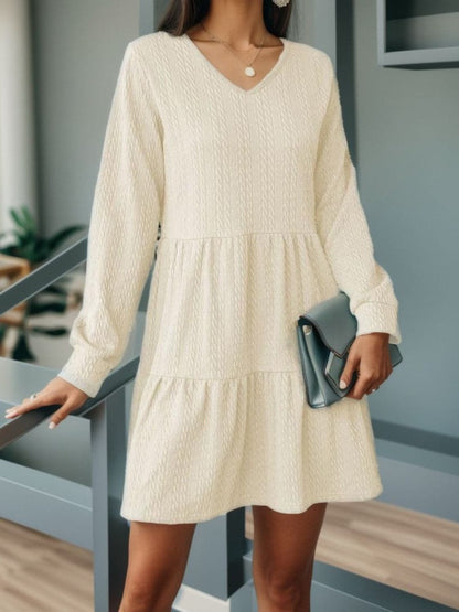 Chic v-neck long sleeve dress