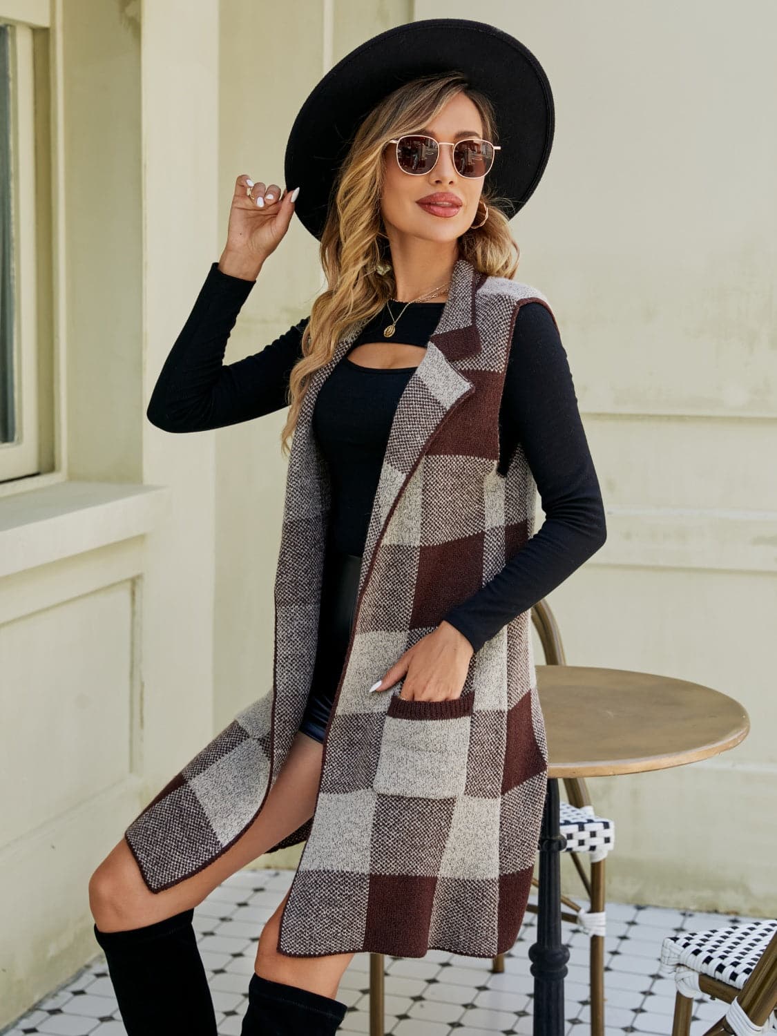 Plaid Lapel Collar Sleeveless Cardigan.