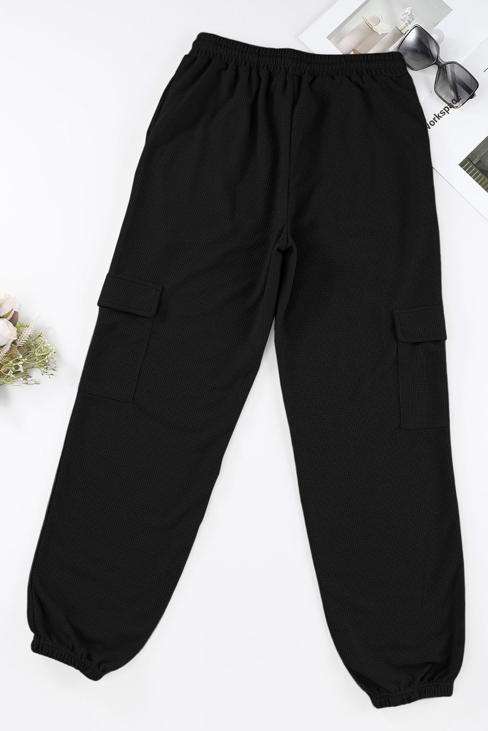 Trendy black cargo joggers with pockets