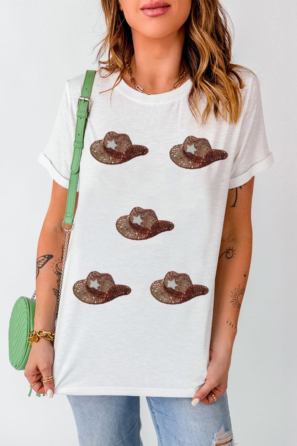 Sequin Hat Round Neck Short Sleeve T-Shirt.