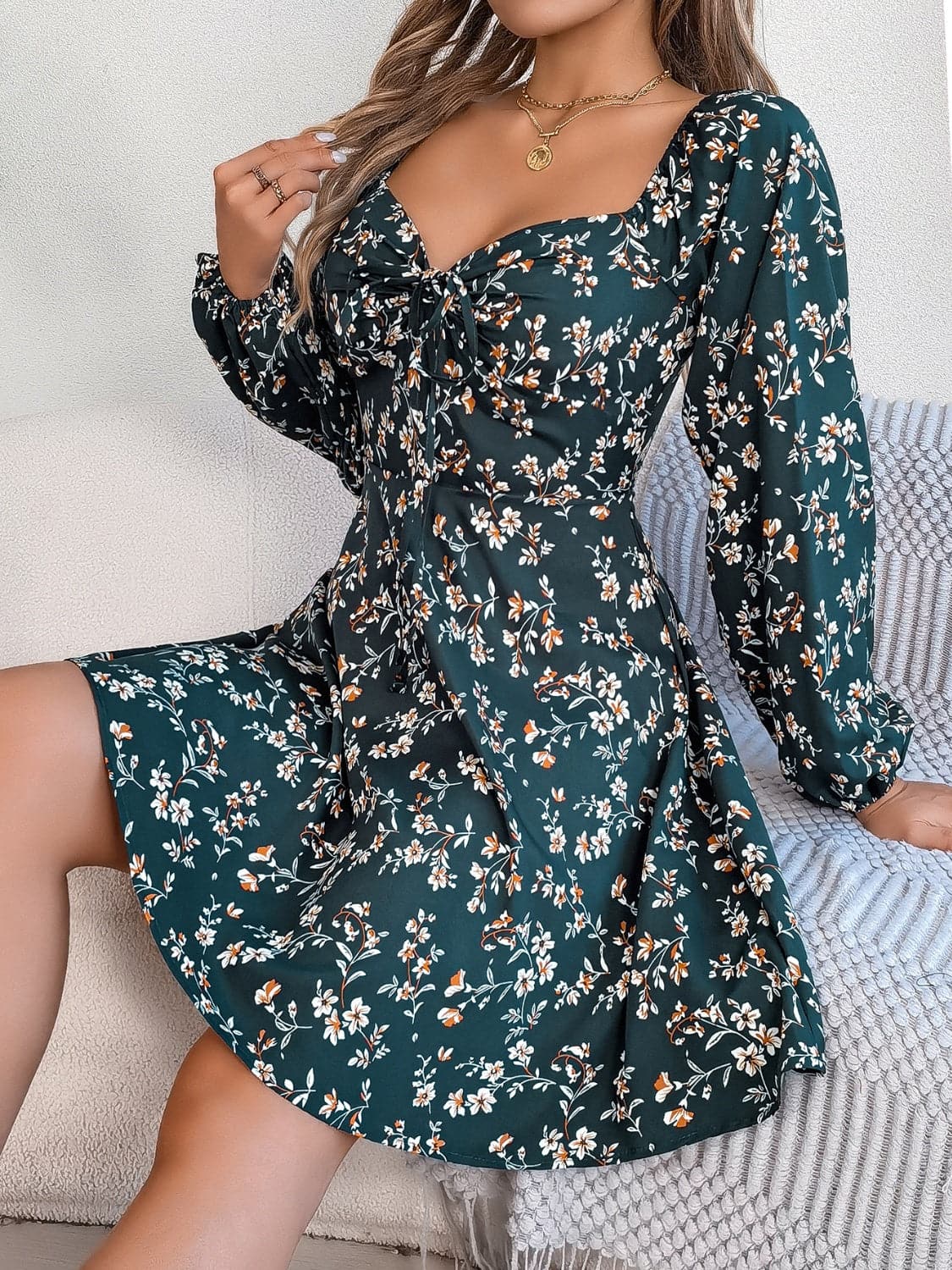 Printed Sweetheart Neck Balloon Sleeve Mini Dress.