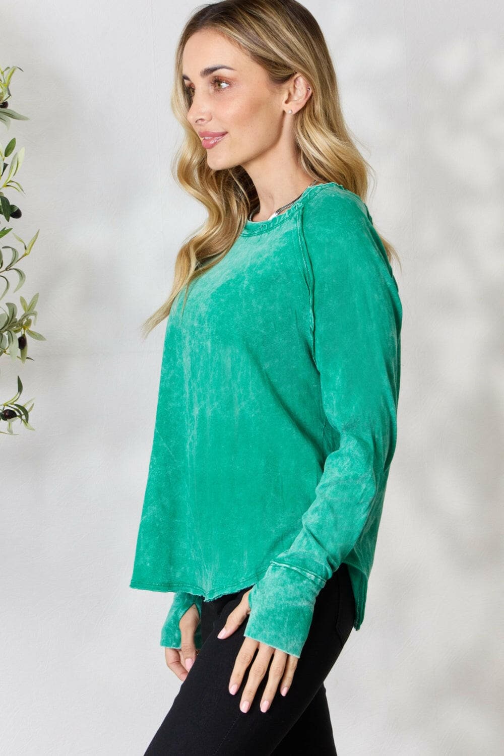 Zenana Round Neck Long Sleeve Top.