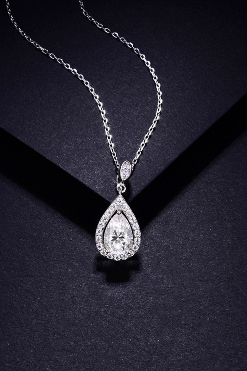 1.5 Carat Moissanite 925 Sterling Silver Teardrop Necklace.