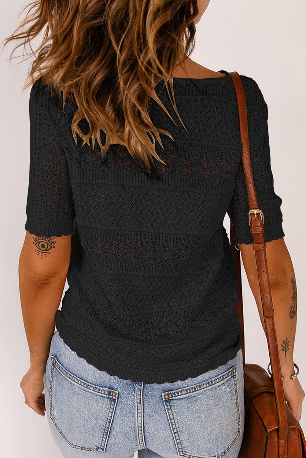 Round Neck Short Sleeve Knit Top.