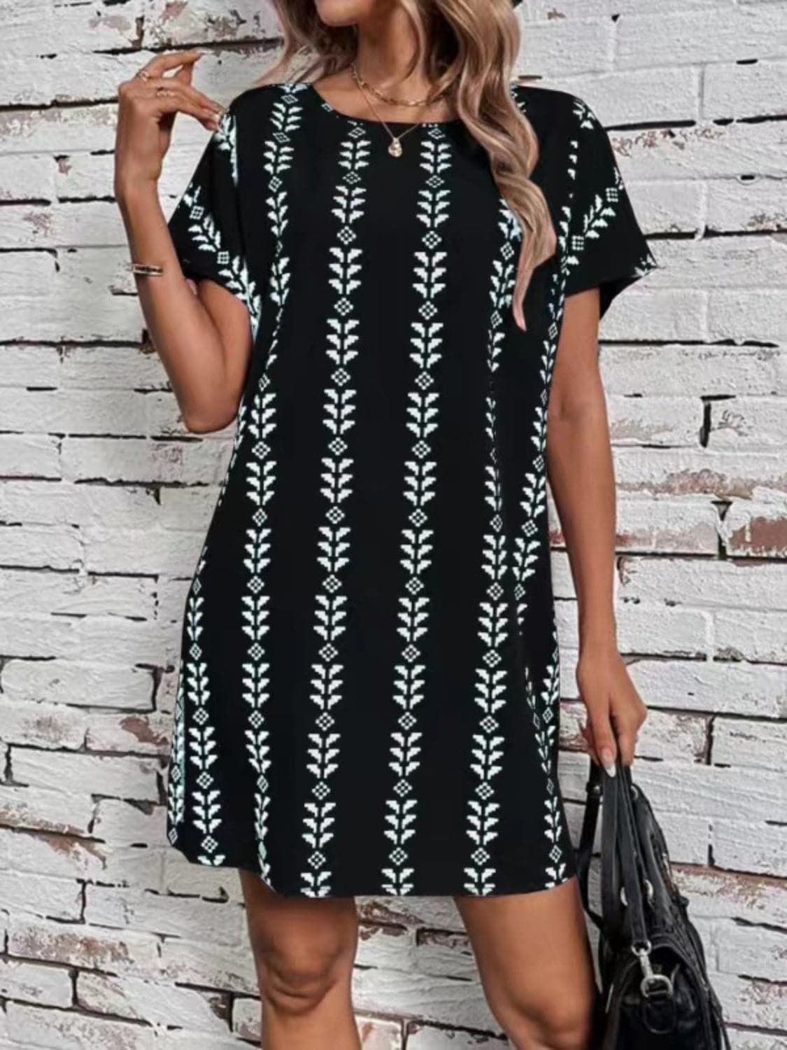 Printed Round Neck Short Sleeve Dress.