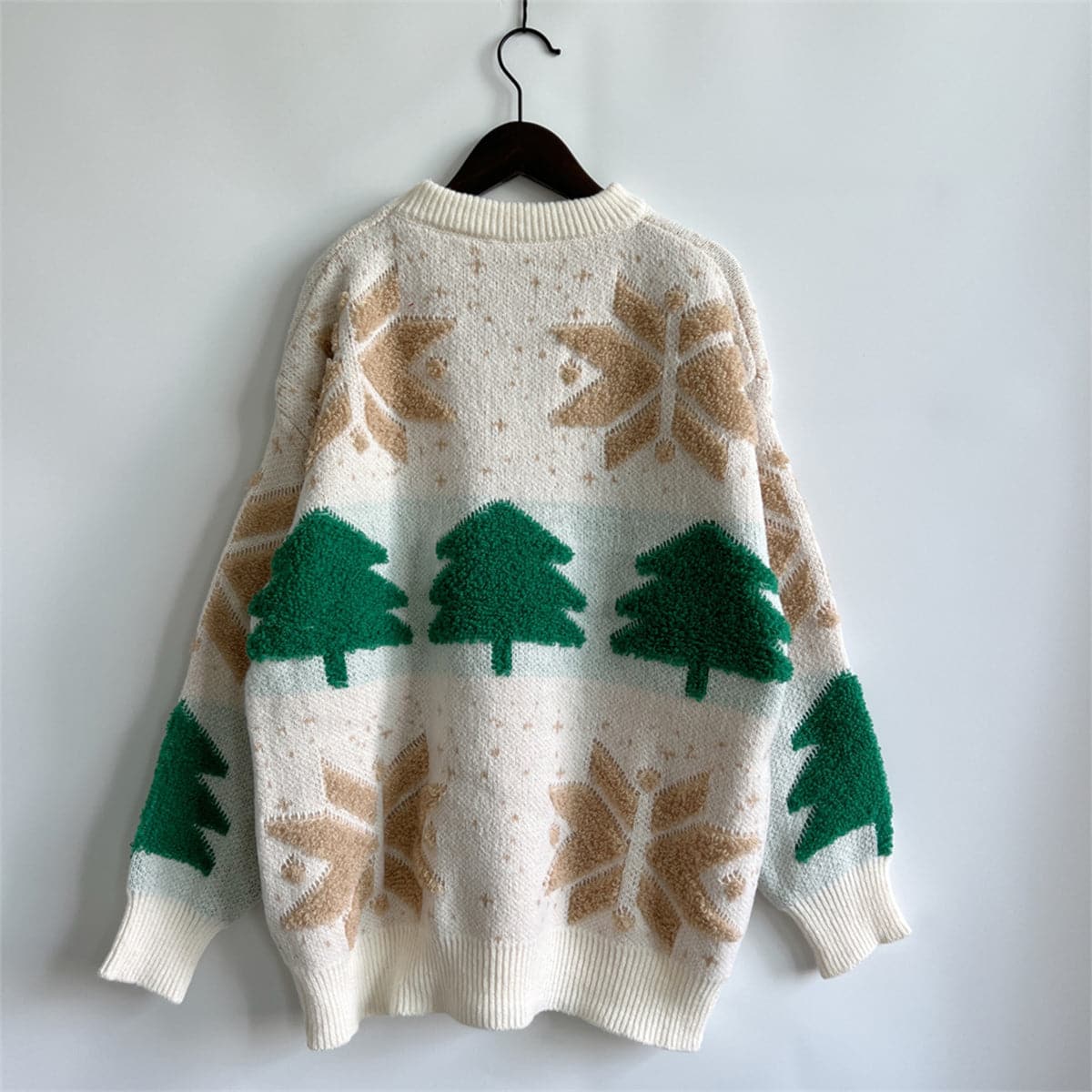 Snowflake Round Neck Long Sleeve Sweater.