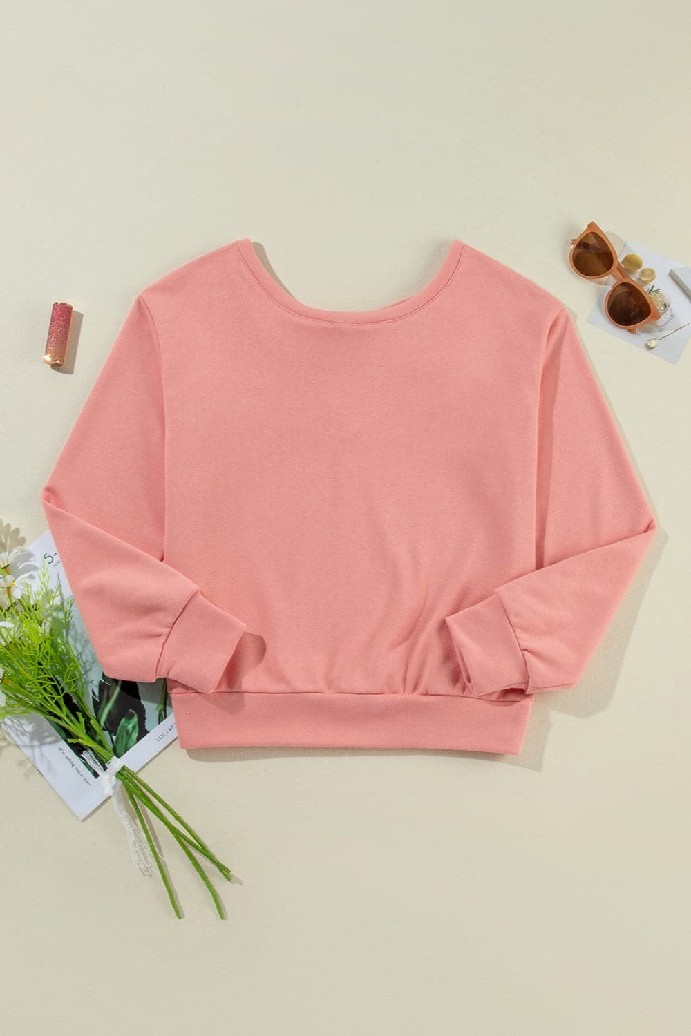 Bow Round Neck Long Sleeve SweatshirtFeatures: Bow, Cutout
Sheer: Opaque
Stretch: No stretch
Material composition: 50% polyester, 50% cotton
Care instructions: Machine wash cold. Tumble dry low.
ImporteLove Salve Bow Round Neck Long Sleeve SweatshirtSweatshirt & Hoodies