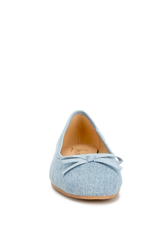 Charming denim ballerinas with bows