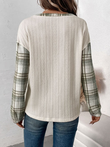 Stylish plaid long sleeve button-up tee