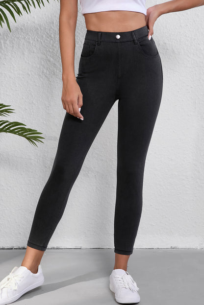 Chic black high-waisted jeans