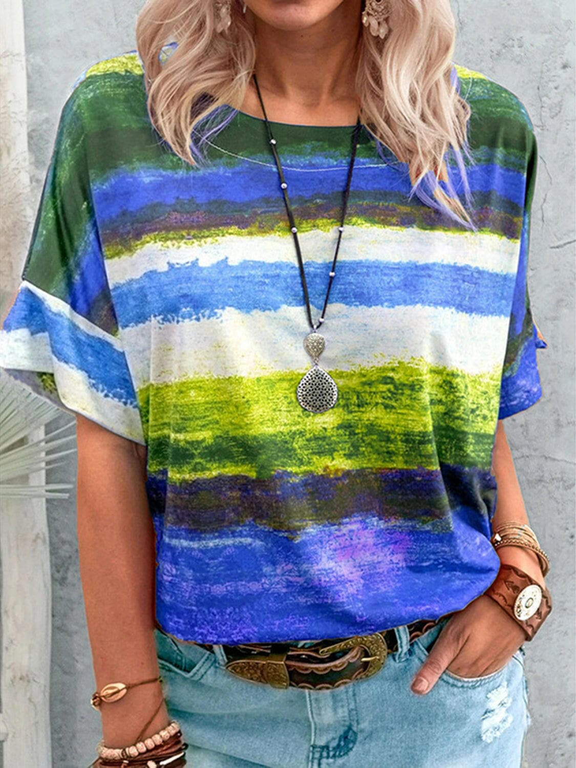 Full Size Color Block Round Neck Half Sleeve T-Shirt.