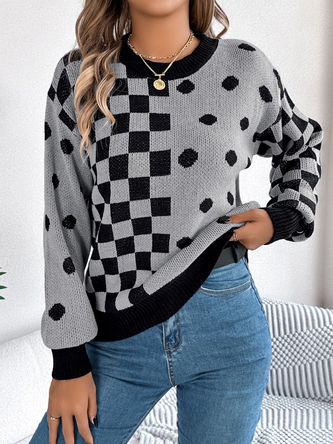 Plaid Round Neck Long Sleeve Sweater.